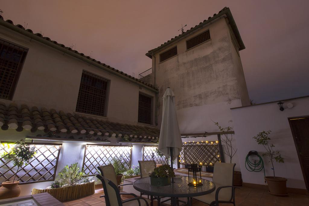 コルドバCasa Turistica Patio Cordobes - Parking Privado En La Juderiaアパートメント エクステリア 写真